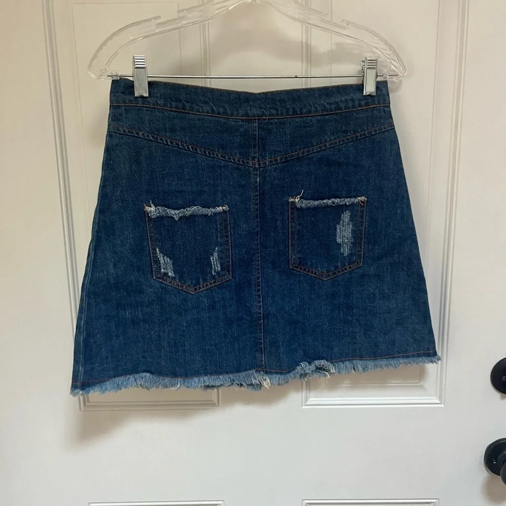 POL distressed‎ Jean skirt button front size small